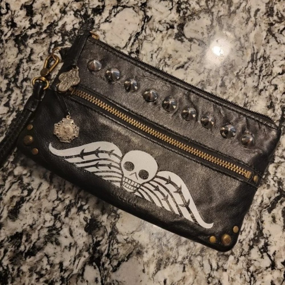 MEMENTO MORI- UPCYCLED SAKROOTS LEATHER WRISTLET